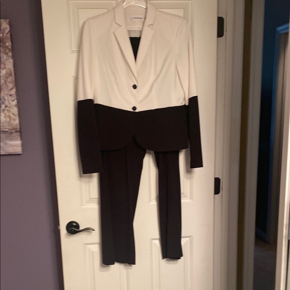 Calvin Klein Black and White Suits Timeless Elegance - Picture 1 of 5